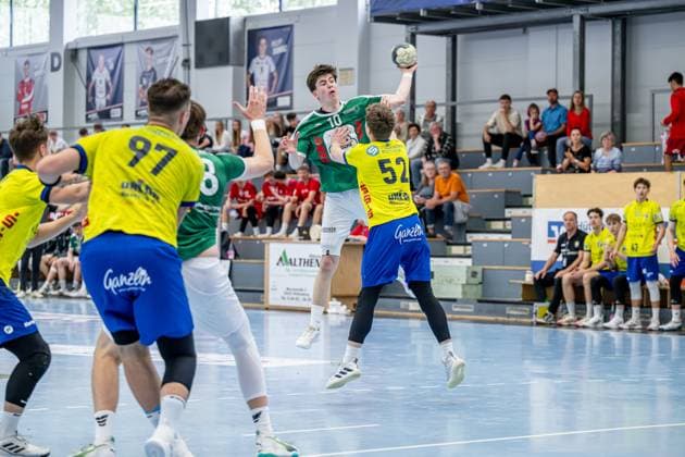 Jugendbundesliga A-Jugend männlich (Qualifikation); HSG Dutenhofen Münchholzhausen - HC Empor Rostock, 24.05.25 Felix Schneider (HSG Dutenhofen Münchholzhausen, 10), Tom Bialek (HC Empor Rostock, 52), Julius Gümbel (HSG Dutenhofen Münchholzhausen, 28), Willi Schulz (HC Empor Rostock, 97) Jugendbundesliga A-Jugend männlich (Qualifikation); HSG Dutenhofen Münchholzhausen - HC Empor Rostock: Hüttenberg, 24.05.25