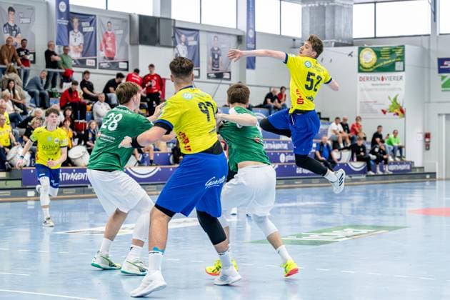 Jugendbundesliga A-Jugend männlich (Qualifikation); HSG Dutenhofen Münchholzhausen - HC Empor Rostock, 24.05.25 Tom Bialek (HC Empor Rostock, 52), Julius Gümbel (HSG Dutenhofen Münchholzhausen, 28), Willi Schulz (HC Empor Rostock, 97), Jugendbundesliga A-Jugend männlich (Qualifikation); HSG Dutenhofen Münchholzhausen - HC Empor Rostock: Hüttenberg, 24.05.25