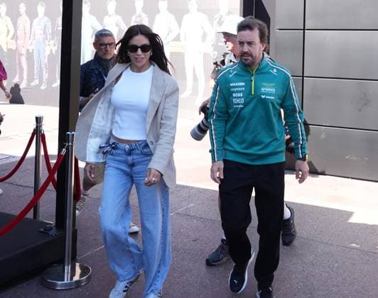 Formel 1 Grand Prix Monaco 2025 25.05.2025, Circuit de Monaco, Monte Carlo, Formel 1 Grand Prix Monaco 2025 ,im Bild Fernando Alonso (ESP), Aston Martin Aramco Cognizant Formula One Team mit Freundin Melissa Jimenez.