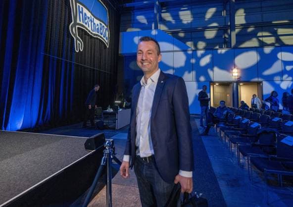 Fußball, Herren, Saison 2024 25, Hertha BSC, Ordentliche Mitgliederversammlung in der Halle 22b der Messe Berlin, Geschäftsführer Ralf Huschen (Hertha BSC), 25.05. 2025,