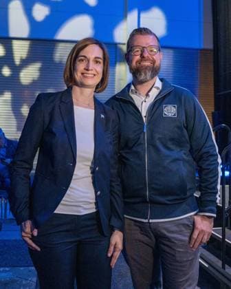 Fußball, Herren, Saison 2024 25, Hertha BSC, Ordentliche Mitgliederversammlung in der Halle 22b der Messe Berlin, v. l. Vizepräsidentin Anne Noske (Hertha BSC), Prräsident Fabian Drescher (Hertha), 25.05. 2025,