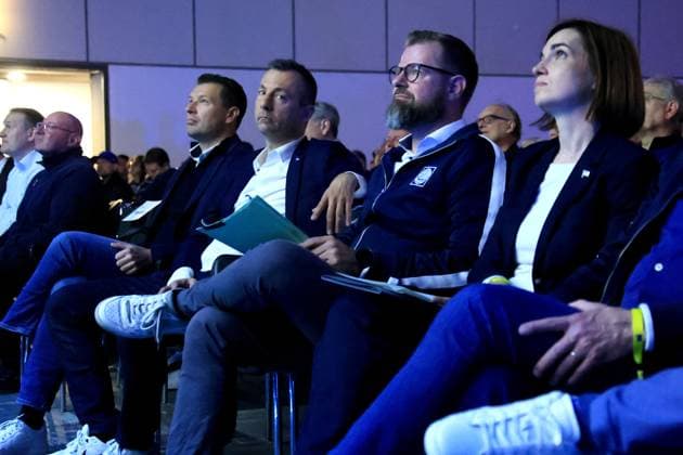 DEU, DFL, 2. FBL, Hertha BSC, Mitgliederversammlung, 25.05.2025, Messe Berlin, Berlin, DEU, DFL, 2. FBL, Hertha BSC, Mitgliederversammlung, im Bild Benjamin Weber (Sportdirektor, Hertha BSC Berlin), Praesident Fabian Drescher (Hertha BSC Berlin), Ralf Huschen (Hertha Geschaeftsfuehrung), Anne Noske (Hertha BSC,Vize-Praesidentin) DFL - regulations prohibit any use of Photographs as image sequences and or quasi-video
