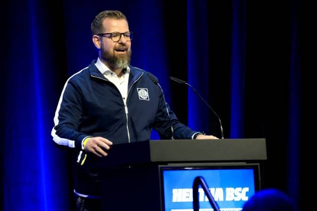 DEU, DFL, 2. FBL, Hertha BSC, Mitgliederversammlung, 25.05.2025, Messe Berlin, Berlin, DEU, DFL, 2. FBL, Hertha BSC, Mitgliederversammlung, im Bild Praesident Fabian Drescher (Hertha BSC Berlin) DFL - regulations prohibit any use of Photographs as image sequences and or quasi-video
