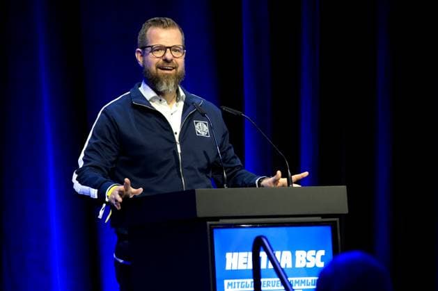 DEU, DFL, 2. FBL, Hertha BSC, Mitgliederversammlung, 25.05.2025, Messe Berlin, Berlin, DEU, DFL, 2. FBL, Hertha BSC, Mitgliederversammlung, im Bild Praesident Fabian Drescher (Hertha BSC Berlin) DFL - regulations prohibit any use of Photographs as image sequences and or quasi-video