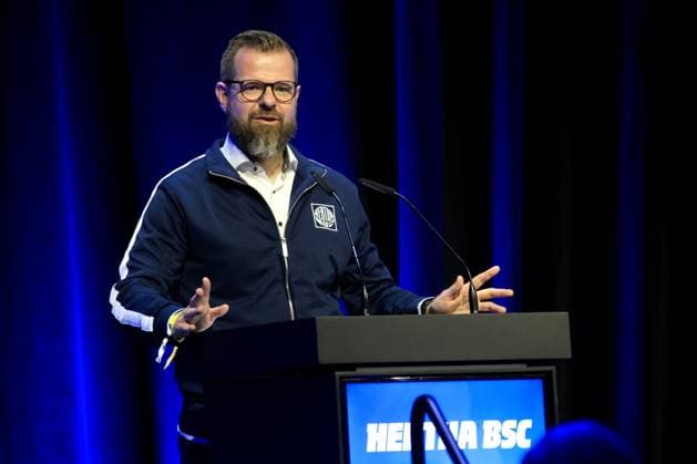 DEU, DFL, 2. FBL, Hertha BSC, Mitgliederversammlung, 25.05.2025, Messe Berlin, Berlin, DEU, DFL, 2. FBL, Hertha BSC, Mitgliederversammlung, im Bild Praesident Fabian Drescher (Hertha BSC Berlin) DFL - regulations prohibit any use of Photographs as image sequences and or quasi-video