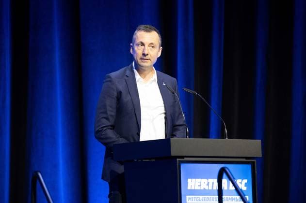 Fußball, Herren, Saison 2024 25, Hertha BSC, Ordentliche Mitgliederversammlung in der Halle 22b der Messe Berlin, Geschäftsführer Ralf Huschen (Hertha BSC), 25.05. 2025,
