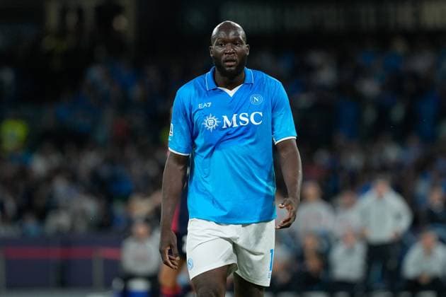 SSC Napoli v Cagliari Calcio - Serie A Enilive Romelu Lukaku of SSC Napoli looks on during the serie Serie A Enilive match between SSC Napoli and Cagliari Calcio at Stadio Diego Armando Maradona on May 23, 2025 in Naples, Italy Naples Stadio Diego Armando Maradona Naples Italy Copyright: xGiuseppexMaffiax SerieA_Napoli-Cagliari_230525_DSC4018