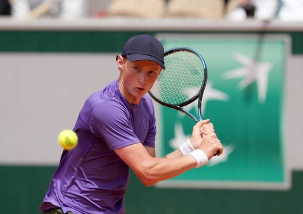 TENNIS - French Open 2025 PARIS,FRANCE,25.MAY.25 - TENNIS - ATP, Tennis Herren World Tour, French Open, Roland Garros, Grand Slam. Image shows Elmer Moller (DEN).  GEPAxpictures xMichaelxRiedler