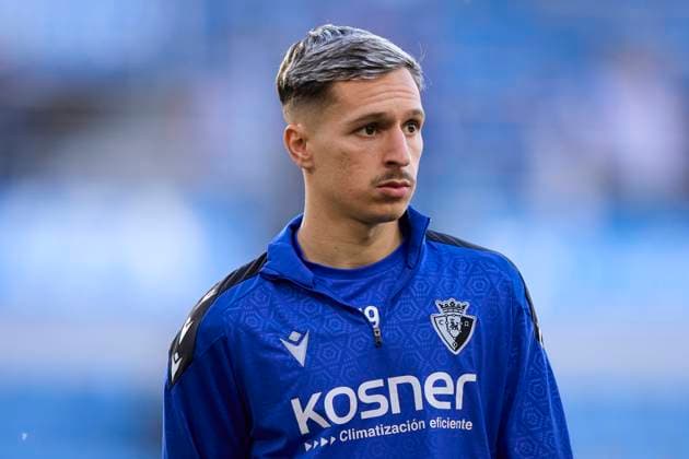 Deportivo Alaves v CA Osasuna - LaLiga EA Sports Bryan Zaragoza of CA Osasuna looks on prior to the LaLiga EA Sports match between Deportivo Alaves and CA Osasuna at Mendizorrotza on May 24, 2025, in Vitoria, Spain. Vitoria Mendizorrotza Basque Country Spain RL_DALVvCAOSA_000004 Copyright: xRicardoxLarreinax
