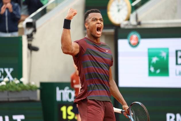 ROLAND GARROS 2025 Thierry Larret MAXPPP - PARIS (75) 25 05 2025 Thierry Larret Maxppp. Tennis. Roland Garros 2025. Internationaux de France de tennis. Stade Roland Garros, Paris (75). Le 25 mai. Court Suzanne Lenglen : Giovanni MPETSHI PERRICARD (FRA) vs Zizou BERG (BEL) PARIS (75) STADE ROLAND GARROS PARIS ILE DE FRANCE FRANCE  Copyright: xMAXPPPxThierryxLarretx TLR202505255716 TLR202505255716