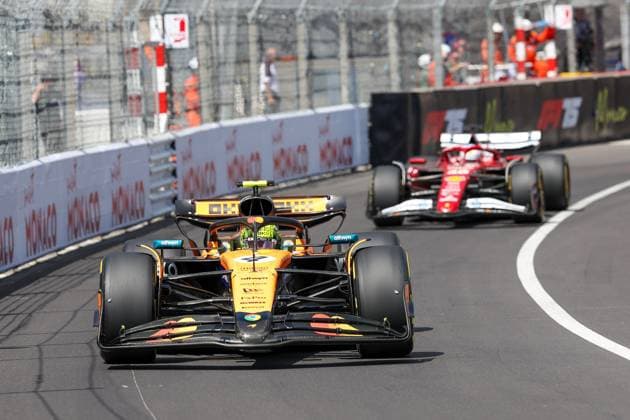 Lando Norris (McLaren Formula 1 Team) gefolgt von Charles Leclerc (Scuderia Ferrari HP), Rennen, Grosser Preis von Monaco, Motorsport, Herren, Formel 1, 25.05.2025 Monte Carlo Monaco MCO