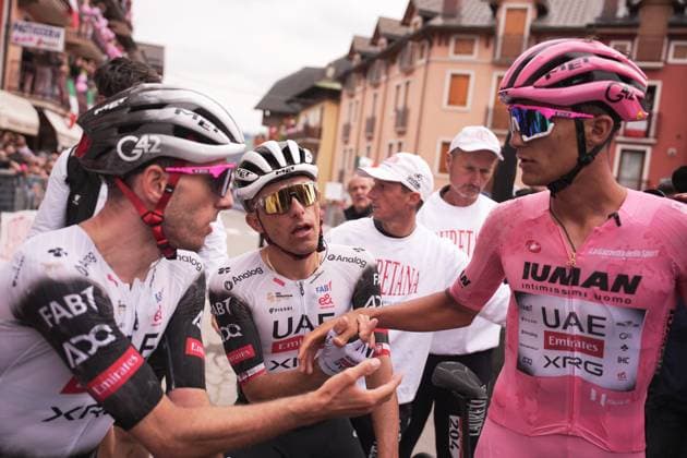 Del Toro Romero Isaac of Uae Team Emirates Xrg, pink jersey, during the stage 15 of the Giro d™Italia from Fiume Veneto to Asiago, Italy - Sunday, May 25, 2025. - cycling.  Copyright: xMaarcoxAlpozzi LaPressex