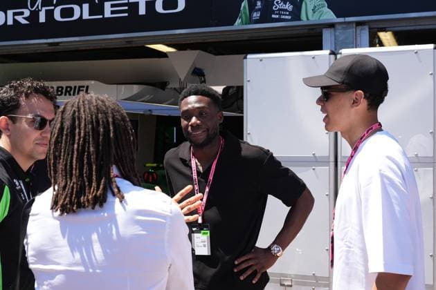 Formel 1 Grand Prix Monaco 2025 25.05.2025, Circuit de Monaco, Monte Carlo, Formel 1 Grand Prix Monaco 2025 ,im Bild Fussballer Jamal Musiala (Bayern München), Fussballer Alphonso Davies (Bayern München), Fussballer Edgar Davids.