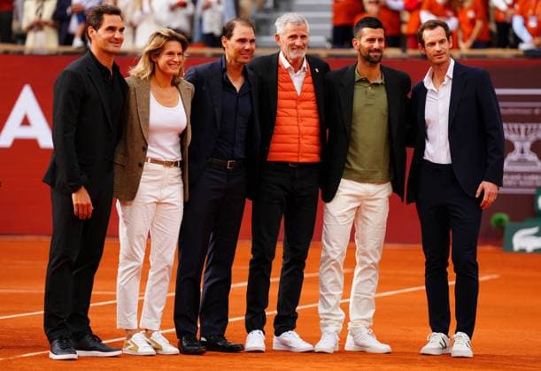 Tennis, French Open, Rafael Nadal wird mit Abschiedszeremonie geehrt Rafa Nadal is honoured in a farewell ceremony on Philippe Chatrier Court and is joined by Roger Federer, Amelie Mauresmo, Gilles Moretton, Novak Djokovic and Andy Murray French Open Tennis, Day One, Tennis, Roland Garros, Paris, France - 25 May 2025 EDITORIAL USE ONLY No use with unauthorised audio, video, data, fixture lists, club league logos or live services. Online in-match use limited to 120 images, no video emulation. No use in betting, games or single club league player publications.  Copyright: xJavierxGarcia Shutterstockx 15314618bq