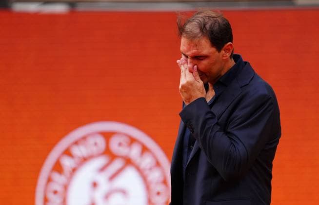 Tennis, French Open, Rafael Nadal wird mit Abschiedszeremonie geehrt Rafa Nadal is honoured in a farewell ceremony on Philippe Chatrier Court French Open Tennis, Day One, Tennis, Roland Garros, Paris, France - 25 May 2025 EDITORIAL USE ONLY No use with unauthorised audio, video, data, fixture lists, club league logos or live services. Online in-match use limited to 120 images, no video emulation. No use in betting, games or single club league player publications.  Copyright: xJavierxGarcia Shutterstockx 15314618co