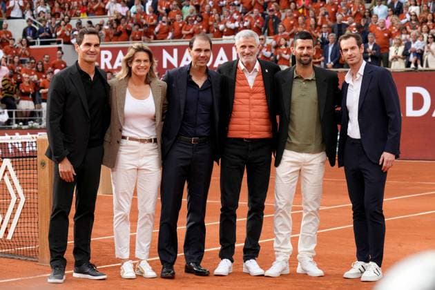 Tennis, French Open, Rafael Nadal wird mit Abschiedszeremonie geehrt TENNIS - French Open 2025 PARIS,FRANCE,25.MAY.25 - TENNIS - ATP, Tennis Herren World Tour, French Open, Roland Garros, Grand Slam. Image shows Roger Federer (SUI), Amelie Mauresmo (French Open), Rafael Nadal (ESP), Gilles Moretton (FFT), Novak Djokovic (SRB) and Andy Murray (GBR).  GEPAxpictures xMichaelxRiedler