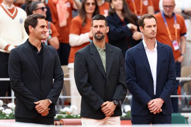 ROLAND GARROS 2025 Thierry Larret MAXPPP - PARIS (75) 25 05 2025 Thierry Larret Maxppp. Tennis. Roland Garros 2025. Internationaux de France de tennis. Stade Roland Garros, Paris (75). Le 25 mai. Court Phillipe Chatrier : Ceremonie et remise de trophee en hommage a la carriere de Rafael NADAL; Roger FEDERER, Andy MURRAY Novac DJOKOVIC - Tennis. Roland Garros 2025. French Open tennis tournament. Roland Garros Stadium, Paris (75) PARIS (75) STADE ROLAND GARROS PARIS ILE DE FRANCE FRANCE  Copyright: xMAXPPPxThierryxLarretx TLR202505256790 TLR202505256790