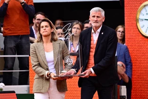 TENNIS : Hommage a Rafael Nadal - Roland Garros 2025 - 25 05 2025 Amelie Mauresmo ( director Roland Garros ) and Gilles Moretton ( president fft ) during the tribute to Rafael Nadal ( Spain ) during the 2025 French Open at Roland Garros on May 25, 2025 in Paris, France. ( Photo Dante Badano PSNewz ) - ParisFrance  Copyright: xx