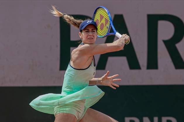 2025 French Open - Day One Anna Bondar returns the ball against Laura Siegemund at the Roland Garros Grand Slam Tournament on May 25, 2025, in Paris, France. Paris France  Copyright: xRobertxSzaniszlox originalFilename:szaniszlo-notitle250525_npjHF.jpg