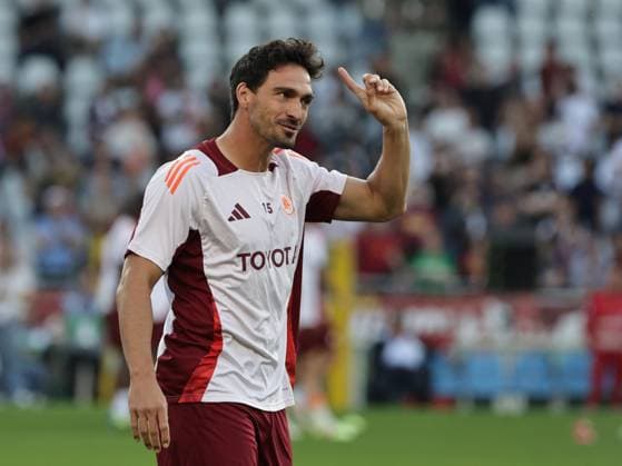 Sport Themen der Woche KW21 Sport Bilder des Tages Fußball, FC Turin - AS Rom Torino v AS Roma - Serie A Mats Hummels participates in the Serie A 2024-2025 match between Torino and Roma in Torino, Italy, on May 25, 2025 Torino ITA Italy  Copyright: xLorisxRosellix originalFilename:roselli-torinovr250525_npGpM.jpg
