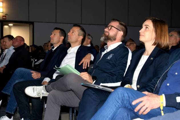 DEU, DFL, 2. FBL, Hertha BSC, Mitgliederversammlung, 25.05.2025, Messe Berlin, Berlin, DEU, DFL, 2. FBL, Hertha BSC, Mitgliederversammlung, im Bild Benjamin Weber (Sportdirektor, Hertha BSC Berlin), Praesident Fabian Drescher (Hertha BSC Berlin), Ralf Huschen (Hertha Geschaeftsfuehrung), Anne Noske (Hertha BSC,Vize-Praesidentin) DFL - regulations prohibit any use of Photographs as image sequences and or quasi-video