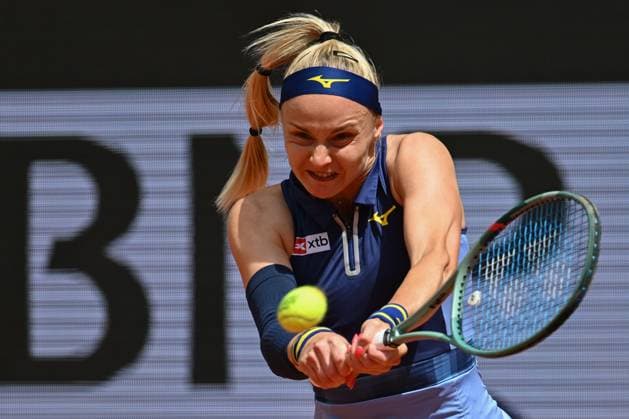 Roland Garros 2025: Rebecca Sramkova (SVK) during the women s singles tennis match against Iga SWIATEK on Philippe Chatrier Court during the Grand Slam tennis tournament on May 26, 2025 at Roland Garros Stadium in Paris, France. - 26 05 2025 - France Ile-de-France (region) Paris -  JulienxMattiax xLexPictorium LePictorium_0308796