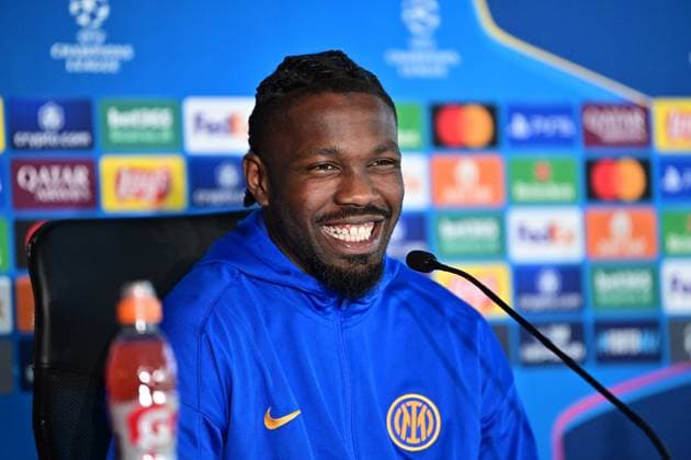 Sport Bilder des Tages Marcus Thuram seen during the Inter media Day during Inter Champions League Media Day, UEFA Champions League football match in Appiano Gentile, Italy, May 26 2025  Copyright: xTommasoxFimiano IPAxSportx xipa-agency.netx xx IPA_58274294 IPA_Agency_IPA58274294