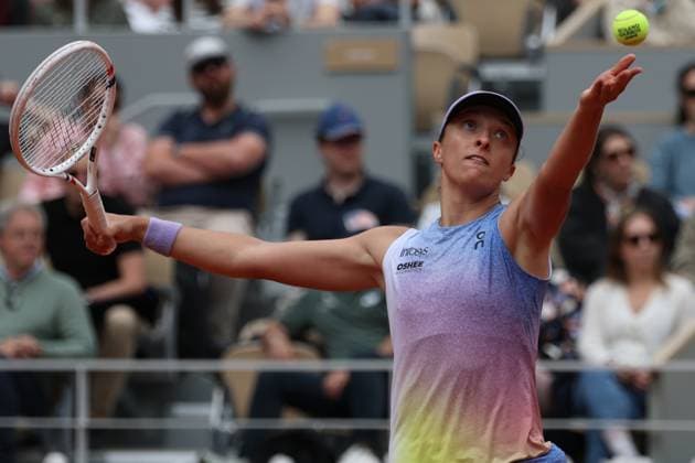 May 26, 2025, Paris, Celestynow, France: IGA SWIATEK of Poland during the match against Rebecca Sramkova of Slovakia in the first round of French Open 2025 at Roland Garros in Paris. Swiatek won 6:3, 6:3 Paris France - ZUMAc278 20250526_zsp_c278_021 Copyright: xMarcinxCholewinskix