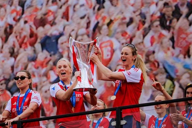 Stina Blackstenius (25 Arsenal) and Amanda Ildestedt (28 Arsenal) during the UEFA Womens Champions League Arsenal Trophy Lift at Emirates Stadium in London, England. (Pauline FIGUET SPP) Copyright: xPaulinexFIGUETx xSPPx spp-en-PaFiSp-PF_ARS3253