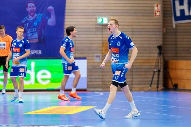 Niko Blaauw (Nr. 17, VfL Luebeck-Schwartau) freut sich jubelt. VfL Luebeck-Schwartau vs. Bergischer HC, Handball, 2. Bundesliga, 26.05.25 Luebeck Schleswig-Holstein Germany