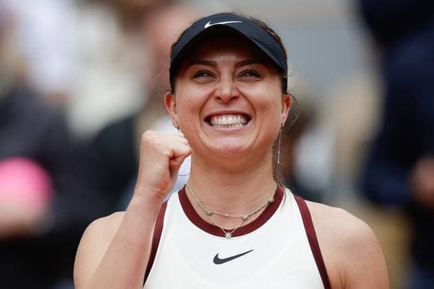 Paris 26.05.2025 xABx Tennis French Open 2025 Roland-Garros, Naomi Osaka JPN - Paula Badosa ESP v.l., Paula Badosa ESP jubeln jubelt nach Spielende. Copyright: HMBxMedia AntonioxBorga