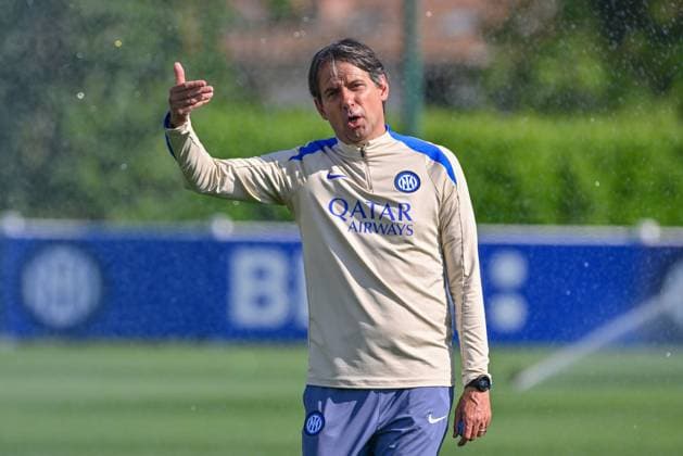 Head coach of Inter Simone Inzaghi seen during the Inter Media Day during Inter Champions League Media Day, UEFA Champions League football match in Appiano Gentile, Italy, May 26 2025  Copyright: xTommasoxFimiano IPAxSportx xipa-agency.netx xx IPA_58286575 IPA_Agency_IPA58286575