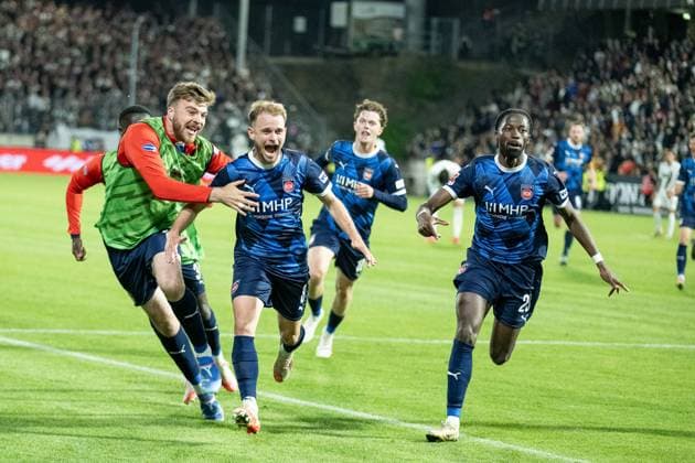 Sport Themen der Woche KW22 Sport Bilder des Tages Tor zum 1:2 durch Leonardo Scienza (FC Heidenheim, 08), GER, SV Elversberg vs. 1. FC Heidenheim, Fussball, Bundesliga, Relegation, Rueckspiel, Spielzeit 2024 2025, 26.05.2025, DFL DFB REGULATIONS PROHIBIT ANY USE OF PHOTOGRAPHS AS IMAGE SEQUENCES AND OR QUASI-VIDEO, GER, SV Elversberg vs. 1. FC Heidenheim, Fussball, Bundesliga, Relegation, Rueckspiel, Spielzeit 2024 2025, 26.05.2025 Spiesen-Elversberg *** Goal for 1 2 by Leonardo Scienza FC Heidenheim, 08 , GER, SV Elversberg vs 1 FC Heidenheim, Soccer, Bundesliga, Relegation, Second leg, Season 2024 2025, 26 05 2025, DFL DFB REGULATIONS PROHIBIT ANY USE OF PHOTOGRAPHS AS IMAGE SEQUENCES AND OR QUASI VIDEO, GER, SV Elversberg vs 1 FC Heidenheim, Football, Bundesliga, Relegation, Second leg, Season 2024 2025, 26 05 2025 Spiesen Elversberg Copyright: xEibner-Pressefotox EP_EER