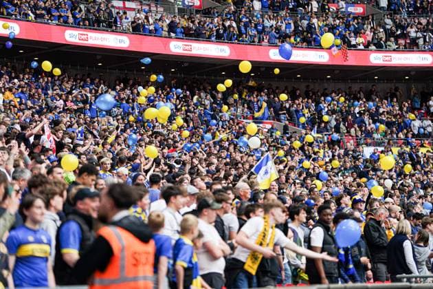 Sky Bet League 2 Playoff Final AFC Wimbledon v Walsall Wimbledon fans during the Sky Bet League 2 Playoff Final match AFC Wimbledon vs Walsall at Wembley Stadium, London, United Kingdom, 26th May 2025 (Photo by Harvey Murphy News Images) Copyright: xHarveyxMurphy NewsxImagesx