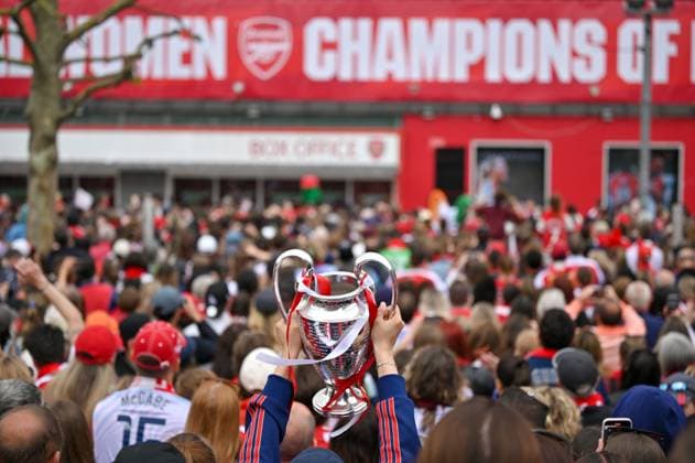 London, England, May 26th 2025: Arsenal fans celebrate during the trophy lift celebrations at Emirates Stadium on May 26, 2025 in London, England. (Yaroslav Dunka SPP) Copyright: xYaroslavxDunkax xSPPx spp-en-YaDuSp-SPP_8034