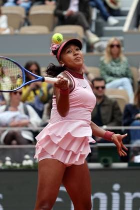Naomi Osaka of Japan plays against Paula Badosa of Italy during their first-round match at the French Tennis Open in Roland Garros in Paris, France, on Monday, May 26, 2025. Badosa won 6-7, 6-1, 6-4.  PAR20250526116 MAYAxVIDON-WHITE
