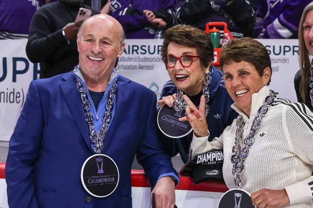 Bilder des Jahres 2025, Sport 05 Mai Sport Bilder des Tages May 26th, 2025: PWHL owners Stan Katsen, Billie Jean King, and Ilana Kloss pose after a PWHL Finals hockey game between the Ottawa Charge and the Minnesota Frost at Xcel Energy Center in St. Paul, Minnesota. -CSM St. Paul USA - ZUMAc04_ 20250526_zma_c04_169 Copyright: xStevenxGarciax