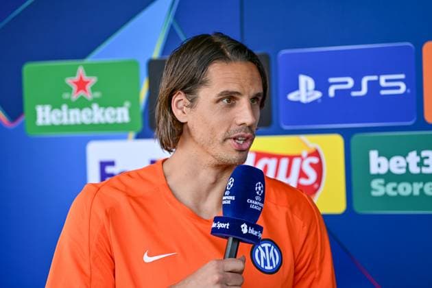 Inter Media Day ahead of 2025 UEFA Champions League final Milano, Italy. 26th, May 2025. Goalkeeper Yann Sommer of Inter seen during an interview at the BPER Training Centre in Appiano Gentile. The Inter Open Media Day is part of the preparation for the 2025 UEFA Champions League final in Munich. Italy, Milano  Copyright: xGonzalesxPhoto TommasoxFimianox