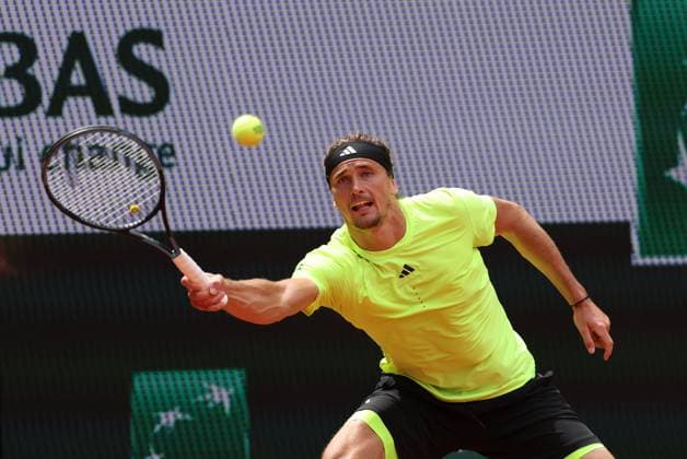 ROLAND GARROS 2025 Thierry Larret MAXPPP - PARIS (75) 27 05 2025 Thierry Larret Maxppp. Tennis. Roland Garros 2025. Internationaux de France de tennis. Stade Roland Garros, Paris (75). Le 27 mai. Court Suzanne Lenglen : Alexander ZVEREV (GER) vs Learner Tien (USA) - Tennis. Roland Garros 2025. French Open tennis tournament. Roland Garros Stadium, Paris (75) PARIS (75) STADE ROLAND GARROS PARIS ILE DE FRANCE FRANCE  Copyright: xMAXPPPxThierryxLarretx TLR202505279936 TLR202505279936