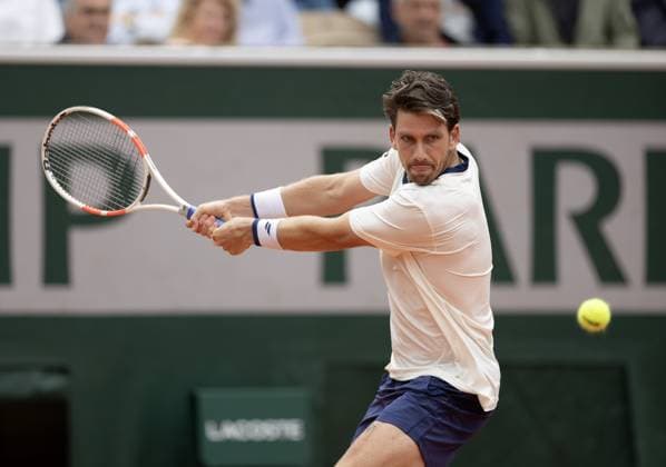 Cameron Norrie of GBR in action French Open Tennis, Day Three, Tennis, Roland Garros, Paris, France - 27 May 2025 EDITORIAL USE ONLY No use with unauthorised audio, video, data, fixture lists, club league logos or live services. Online in-match use limited to 120 images, no video emulation. No use in betting, games or single club league player publications. Copyright: xEllaxLing Shutterstockx 15318999e