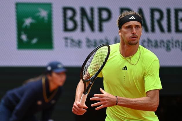 Roland Garros 2025: Alexander Zverev (GER) during the tennis match against Learner Tien in the Men s Singles on Court Suzanne-Lenglen during the Grand Slam tennis tournament on May 27, 2025 at Roland Garros Stadium in Paris, France. - 27 05 2025 - France Ile-de-France (region) Paris -  JulienxMattiax xLexPictorium LePictorium_0308951