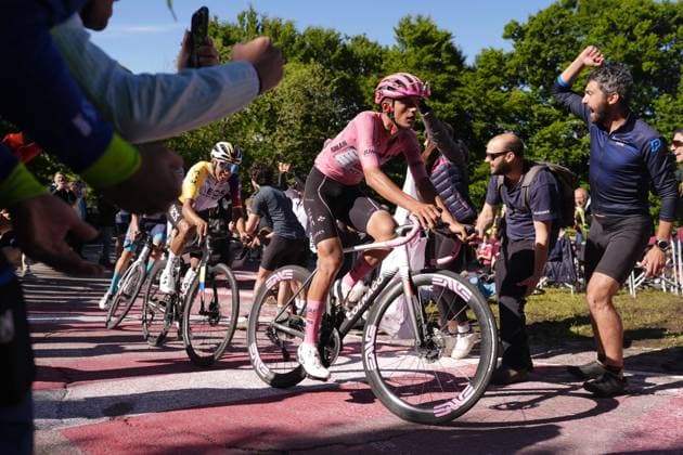 Del Toro Romero Isaac of Uae Team Emirates Xrg pink jersey during the stage 16 of the Giro d™Italia from Piazzola sul Brenta to San Valentino (Brentonico), Italy - Tuesday, May 27, 2025. - cycling.  Copyright: xFabioxFerrari LaPressex