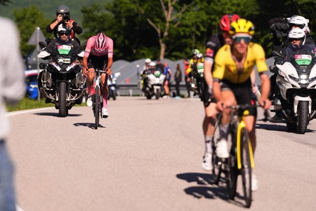 Del Toro Romero Isaac of Uae Team Emirates Xrg pink jersey during the stage 16 of the Giro d™Italia from Piazzola sul Brenta to San Valentino (Brentonico), Italy - Tuesday, May 27, 2025. - cycling.  Copyright: xFabioxFerrari LaPressex