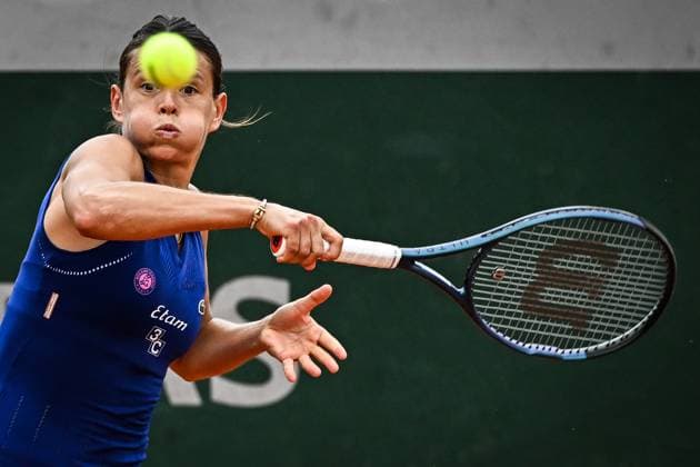 May 27, 2025, Paris, France: CHLOE PAQUET of France during the third day of Roland-Garros 2025, French Open 2025, Grand Slam tennis tournament at Roland-Garros Stadium. Paris France - ZUMAm308 20250527_zsp_m308_031 Copyright: xMatthieuxMirvillex