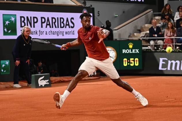 Roland Garros 2025: Gael Monfils during the Men s Singles tennis match against Hugo Dellien on Philippe Chatrier Court during the Grand Slam tennis tournament on May 27, 2025, at Roland Garros Stadium in Paris, France. - 27 05 2025 - France Ile-de-France (region) Paris -  JulienxMattiax xLexPictorium LePictorium_0309073