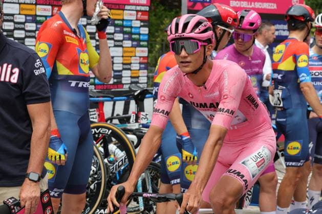 28th May 2025: San Michele all Adige to Bormio, Lombardy region of the Alps, Italy. Giro d Italia Cycling Tour Stage 17; UAE Team Emirates XRG s Mexican rider Isaac Del Toro wins the stage.  ActionPlus12795252 PierrexTeyssot