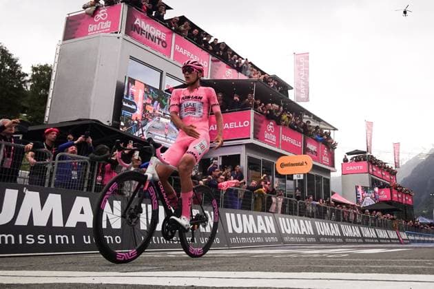 Del Toro Romero Isaac of Uae Team Emirates Xrg pink jersey on the finish line during the stage 17 of the Giro d™Italia from San Michele all™Adige (fondazione Edmund Mach) to Bormio, Italy - Wednesday, May 28, 2025. - cycling.  Copyright: xMassimoxPaolone LaPressex