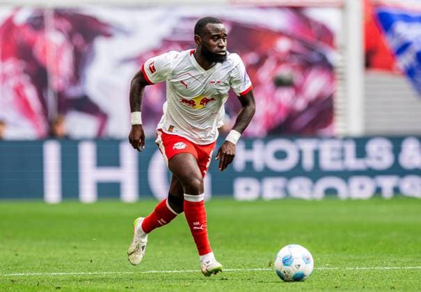Leipzigs Lutsharel Geertruida. Fussball 1. Bundesliga, 34. Spieltag: RB Leipzig - VfB Stuttgart 2:3. 17. Mai 2025: Leipzig, Red Bull Arena. RB Leipzig - VfB Stuttgart 2:3