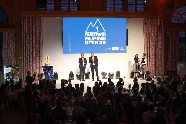 GOLF - Austrian Alpine Open HENNDORF,AUSTRIA,28.MAY.25 - GOLF - DP World Tour, Austrian Alpine Open Night, Golfclub Gut Altentann. Image shows Dieter Ehrengruber (Gut Eiderbichl) and Edwin Weindorfer (CEO Golf Enterprises).  GEPAxpictures xMathiasxMandl