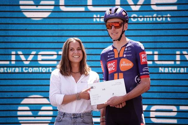Bardet Romain of Team Picnic Postnl receives the Premio Fuga during the stage 18 of the Giro d™Italia from Morbegno to Cesano Maderno, Italy - Thursday, May 29, 2025. - cycling.  Copyright: xMarcoxAlpozzi LaPressex